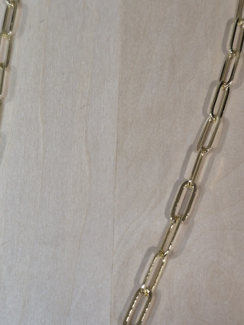 💛💛NEW💛💛 BEAUTIFUL!! Three CZ Minimalist PaperClip Necklace In GOLD Plating